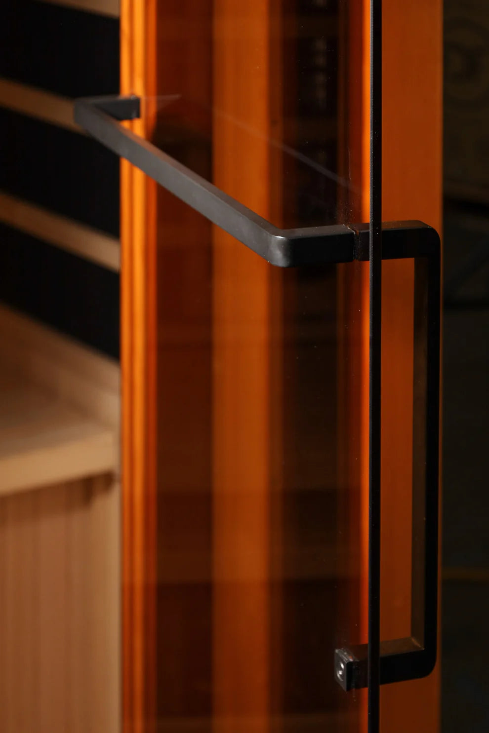 2025 Golden Designs "Reserve Edition" 4 Person Full Spectrum with Himalayan Salt Bar (GDI-8040-03)