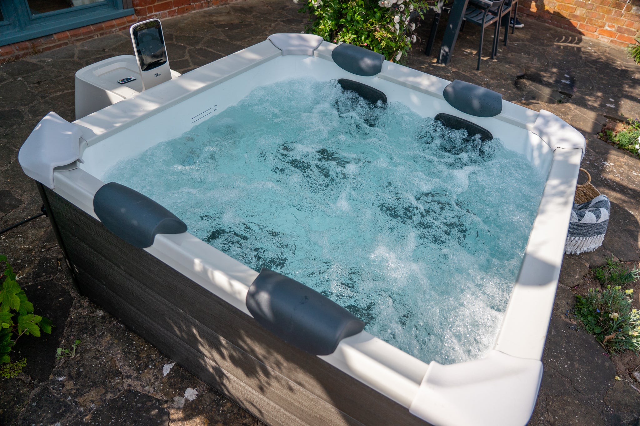 MSpa-FRAME Bubble Spa OSLO Item Number F-OSO063W