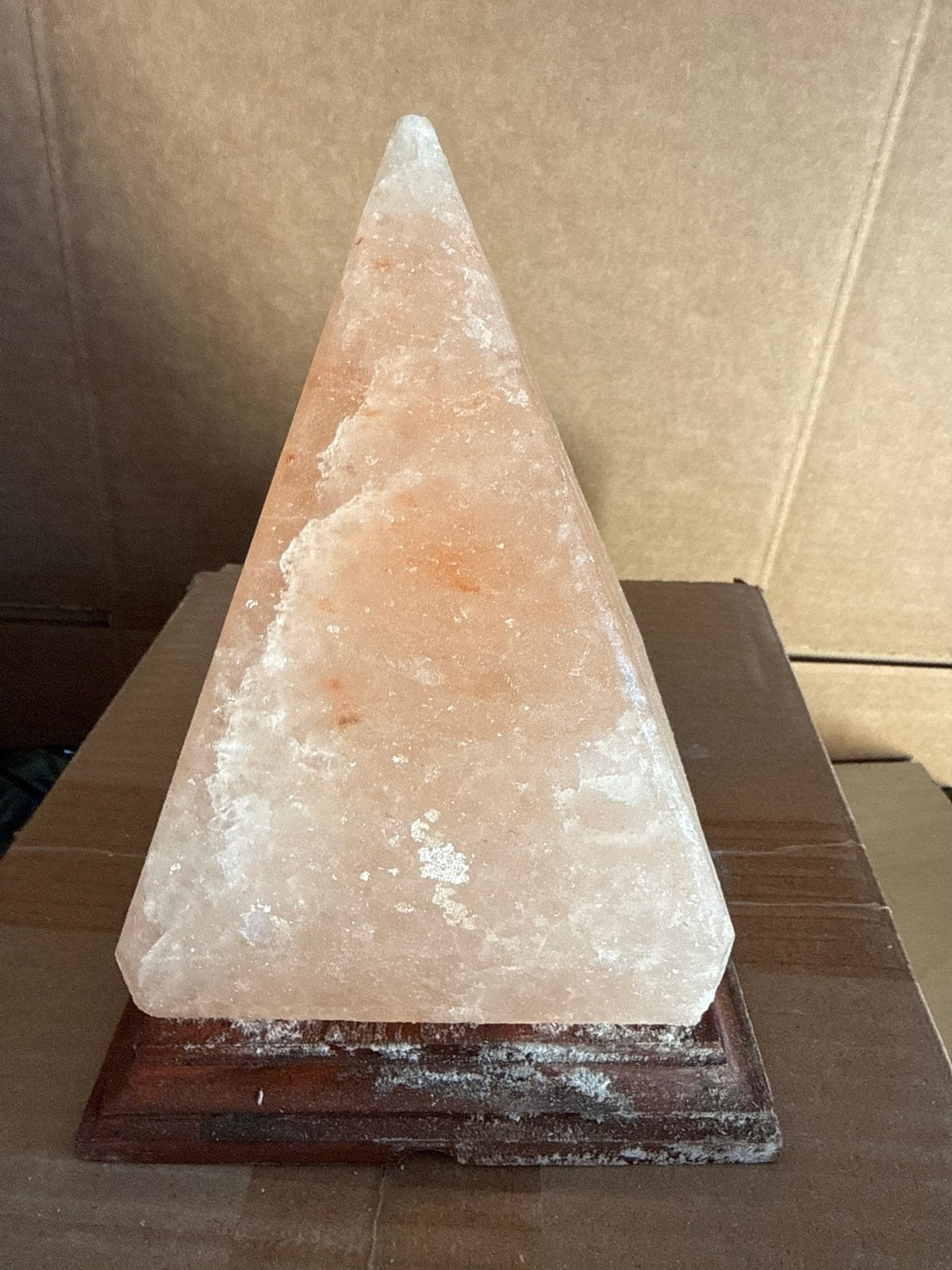 Pyramid Lamp with cord D5
