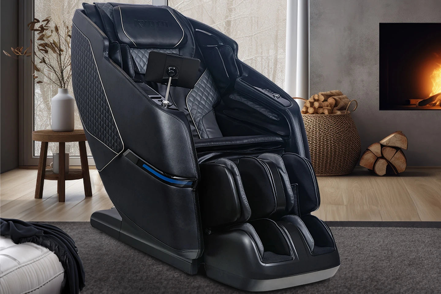 Kyota Kizuna M688 Massage Chair Black / Gray